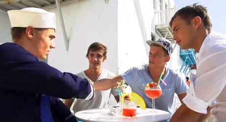 Hete vrienden Helmut Huxley, Torsten Ullman en Jerome Exupery in een hete trio met anale seks in de buitenlucht