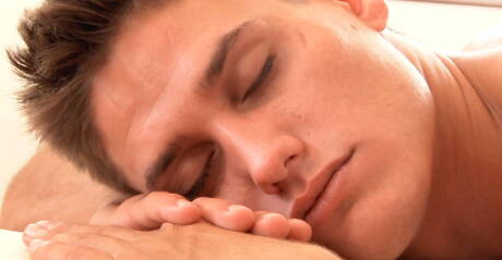 El checo Gino Mosca y el húngaro Vadim Farrell se follan el culo después de una mamada.