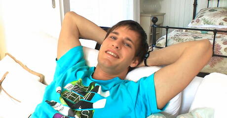 Tsjechische knappe Johnny Bloom en Amerikaanse jonge kerel Marco Bill hebben anale seks