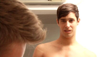 El musculoso húngaro Jim Kerouac y el musculoso húngaro Julien Hussey se follan el culo después de chupar