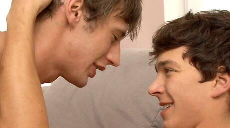 Belami Online: American pretty boy Paul Mekas and czech strongman Johnny Bloom have a good sex