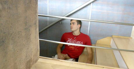 Os jovens gays Claude Sorel e Austin Merrick fazem um ótimo sexo