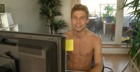 Rzeczywistość młodzi geje imprezują i całują zdjęcia