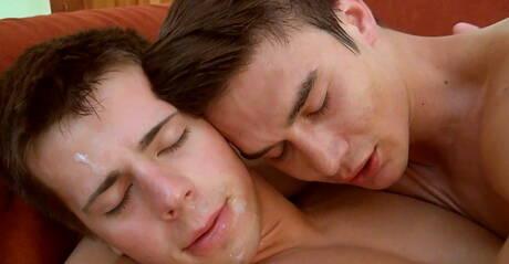 Tsjechische sterke man Phillipe Gaudin en Slowaakse stoere kerel Dario Dolce in hete kontneukactie