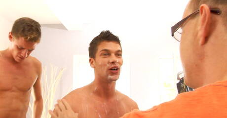 ジム、ポール、ヴァディム・ファレル、ジュリアン・ハッセー、ジェイソン、ハリス・ヒルトン、エリック、マイケル・アーネットの熱い乱交