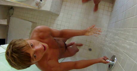 Belami Online: Hot czech boys husky guy Kevin Warhol and husky guy Phillipe Gaudin sucking and screwing each other in hot shower