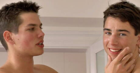 Twee Tsjechische mannen, knappe Gino Mosca en superstud Adam Archuleta hebben goede orale seks