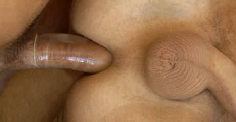 兩個捷克男孩，漂亮的男孩蓋蘭·比諾什和大力士彼得·弗萊明在戶外吸吮雞巴後操屁股