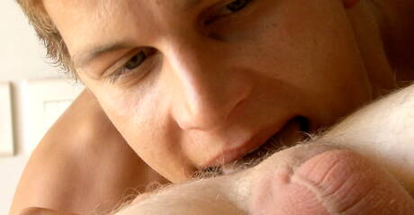 Twee Tsjechische kerels, Roger Lambert en knappe Luke Hamill, in een hete homoseksuele scène