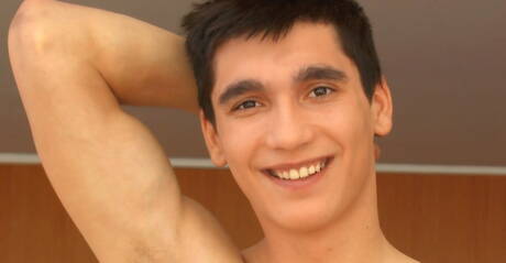 O durão Bryce Warner posando nu