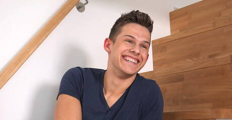 lindo garoto tcheco Matt Thurman se masturbando