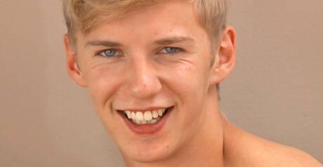 Well-built Tim Heyers having a pleasure