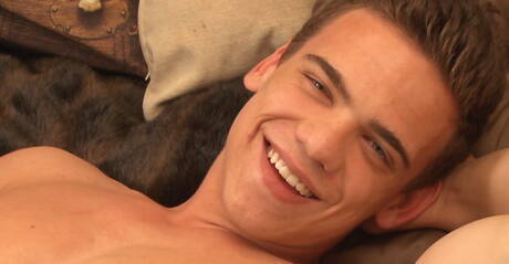 Słowacki ogier Joaquin Arrenas masturbuje się