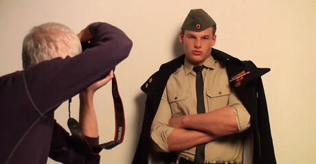 Belami Online: Czech beefcake Ryan Kutcher playing with dick