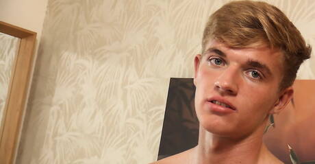 Slovak tough guy Paul Cassidy jack off his cock