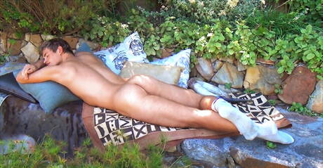 Czech hunk Dolph Lambert jerk off his dick at the pool