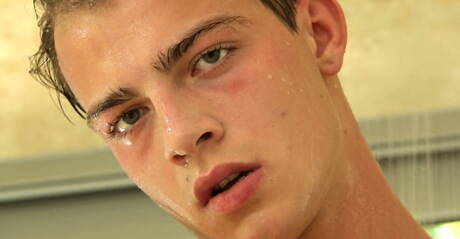 Czech twink Pip Caulfield playing with cock in hot shower