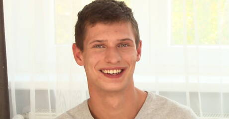 Muscular Greg Simmons jerk off his dick