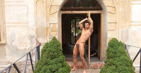 Tsjechische knappe Andre Boleyn en Slowaakse knappe Rhys Jagger trekken hun pik af onder de douche