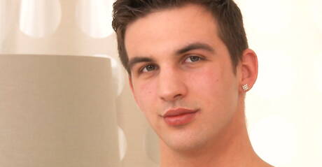 Jayden Guillory musclé se branle