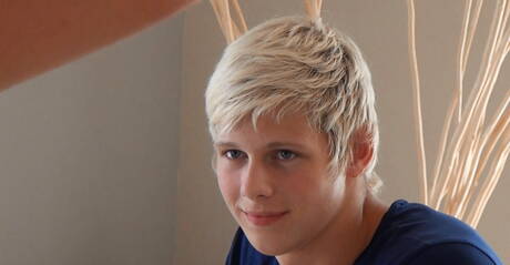 Bull Lars Nielsen jerk off his cock