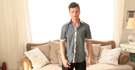 Belami Online: Bodybuilder Benny Saverin jerk off his cock