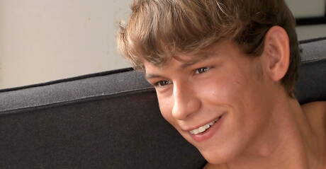 Czech young Andy Mcallister jack off his cock