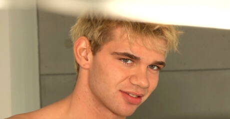 俄羅斯種馬道爾頓·布里格斯自慰