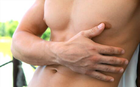 Czech superstud Brian Jovovich get naked and showing nice butt outside