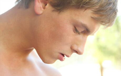 Czech beefcake Kevin Warhol posing nude and showing his butt outside