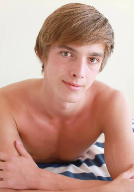 Knappe mannen Helmut Huxley, Hoyt Kogan en Jerome Exupery in een hete trio met kontneuken