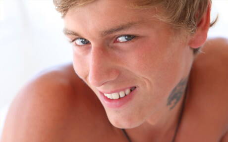 Il duro ceco Kevin Warhol si diverte