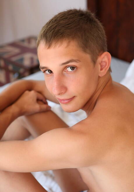 Belami Online: Czech young dude Kevin Ateah having a pleasure
