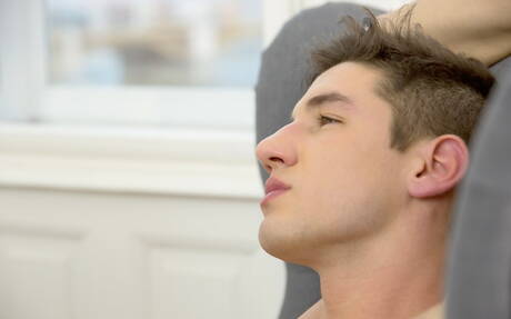 Byk Lonnie Jenkins pokazuje silne ciało