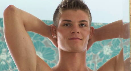 Strongman Justin jack off his dick