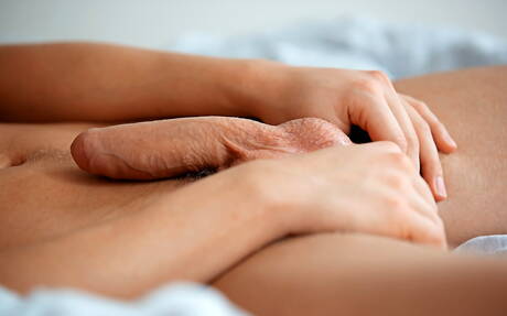 匈牙利帥哥 Robin Rief 在熱水淋浴中自慰