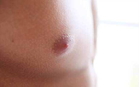 El hombre fuerte checo Jean-Daniel se masturba