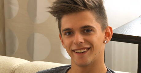 Belami Online: Le jeune Tchèque Tony Conrad se branle la bite