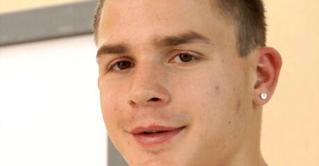 肌肉發達的Carsten Dayle手淫