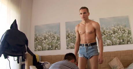 Belami Online: Czech pretty boy Scott Bennet jack off his dick outdoor