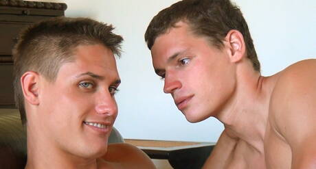Hungarian tough guy Jim Kerouac and hungarian strongman Vadim Farrell have a hot couple scene outside