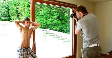 American beefy Robin Michaux teasing his dick outside