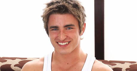 Czech young dude Gregg Meyjes jerk off his cock