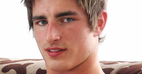 Czech young dude Gregg Meyjes jerk off his cock