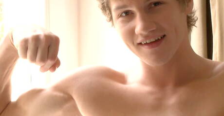 大力士 Jean Labete 玩弄陰莖