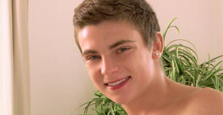 Der gut gebaute Hugh Bronson hat ein Vergnügen