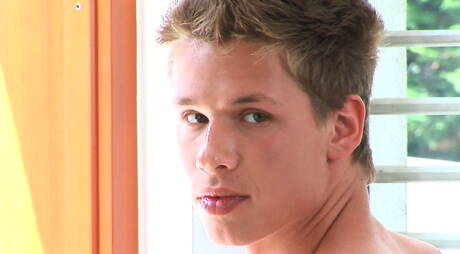 Tsjechische jongeman Matthew Mcewan masturbeert