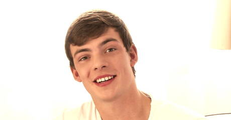 Tough guy Michel Armand jerk off his cock in shower