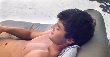 Czech superstud Andre Boleyn jack off his dick outdoor