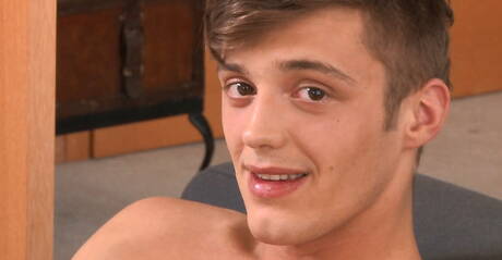 Bodybuilder Aksel Thorn wichst